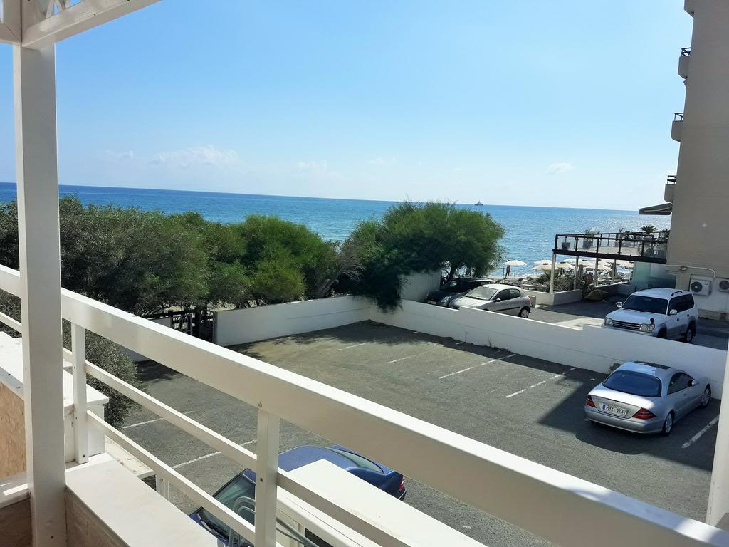 16 Sandy Beach Larnaca Buitenkant foto