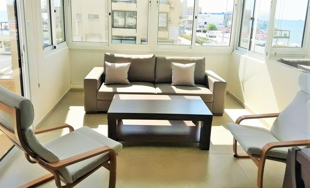 16 Sandy Beach Larnaca Buitenkant foto