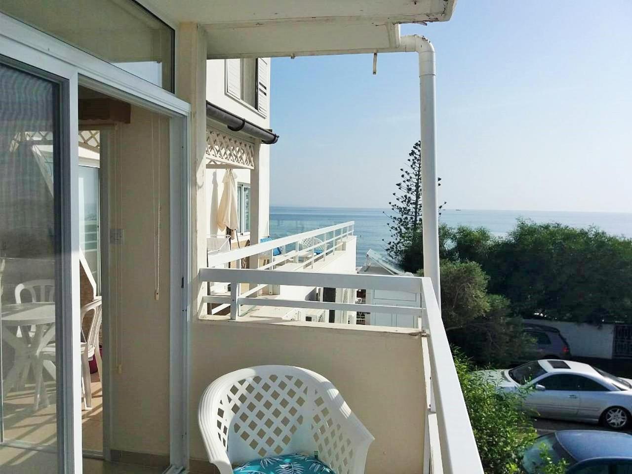 16 Sandy Beach Larnaca Buitenkant foto